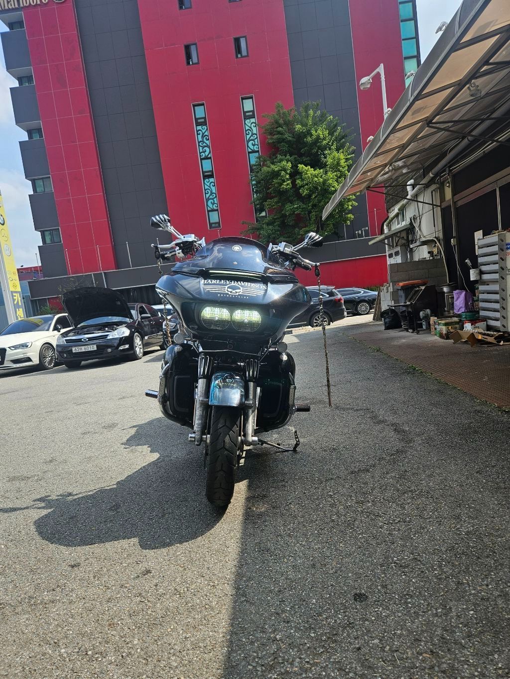할리데이비슨 로드 글라이드 울트라 2019 블랙 사진 4
