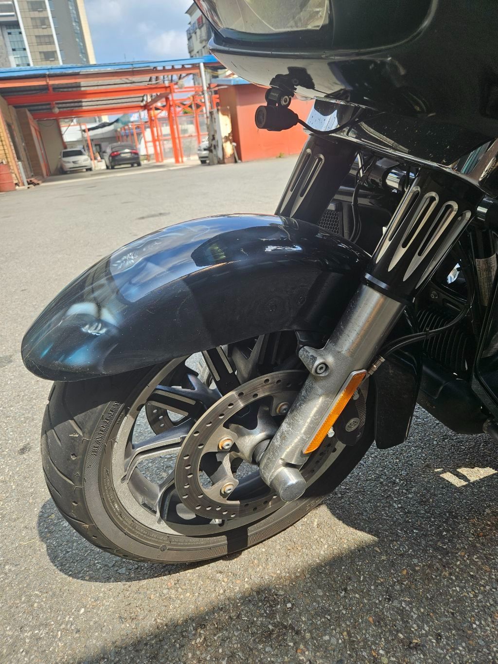 할리데이비슨 로드 글라이드 울트라 2019 블랙 사진 2