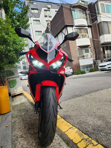 혼다 CBR 650 R 2023년식