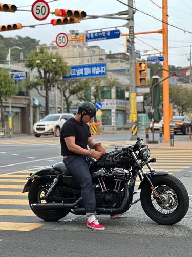 할리데이비슨 포티에잇 2015년식