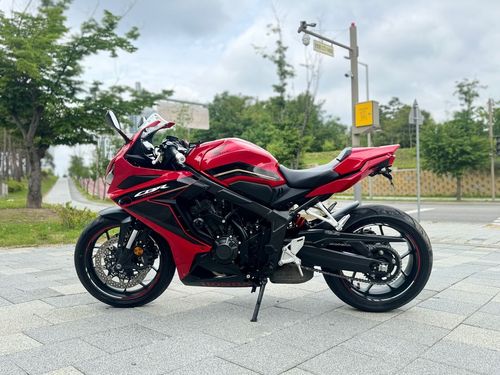 혼다 CBR 650 R 2023년식